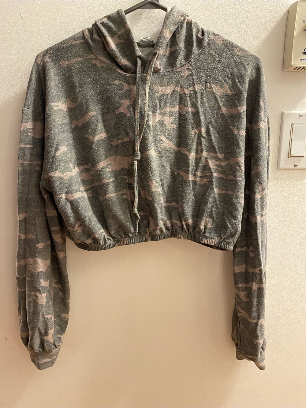 Ardene Green and Beige Camo Cropped Tank Top Hoodie